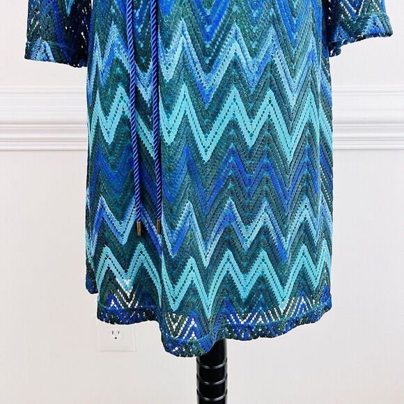 Sharagano Blue and Black Chevron Retro Bell Sleeved Midi Dress. Size 8. EUC. - Picture 4 of 9